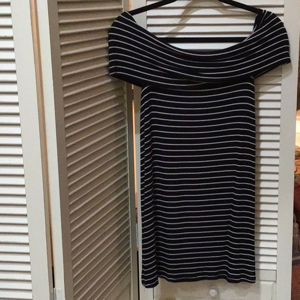 Gibson & Latimer off the shoulder top